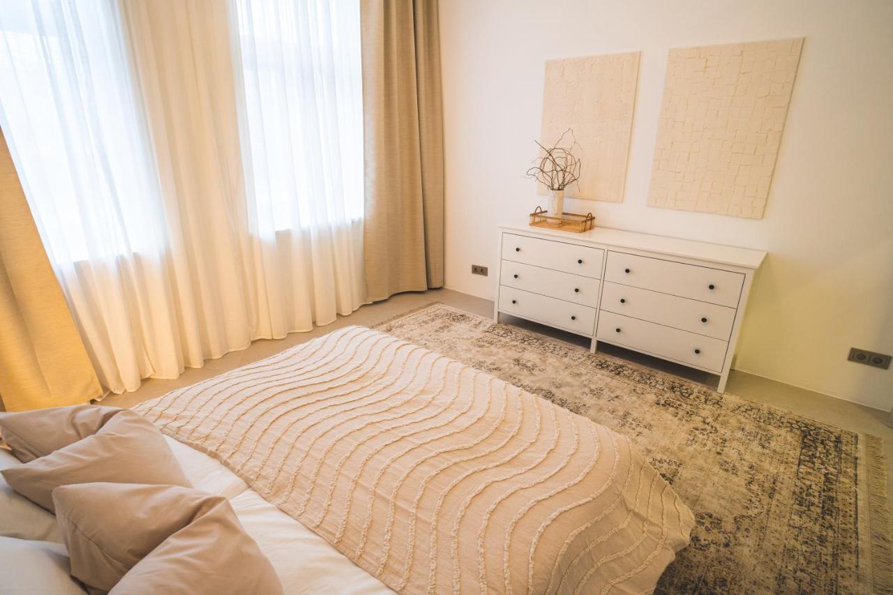Old Town Apartment Каунас Экстерьер фото